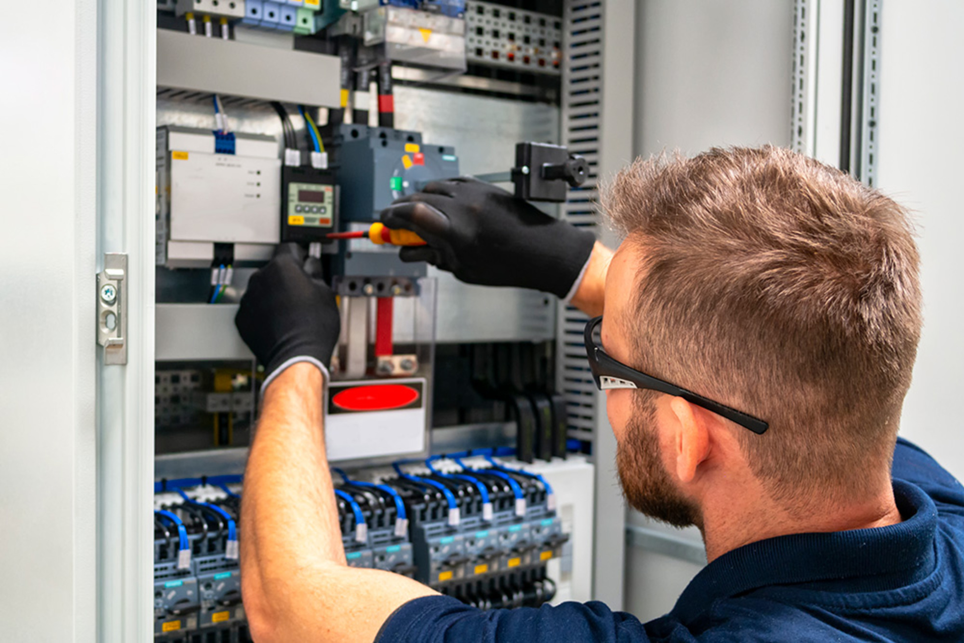 Nieder­spannungs­anlagen bei Patrick Pipp Elektrotechnik in Echzell